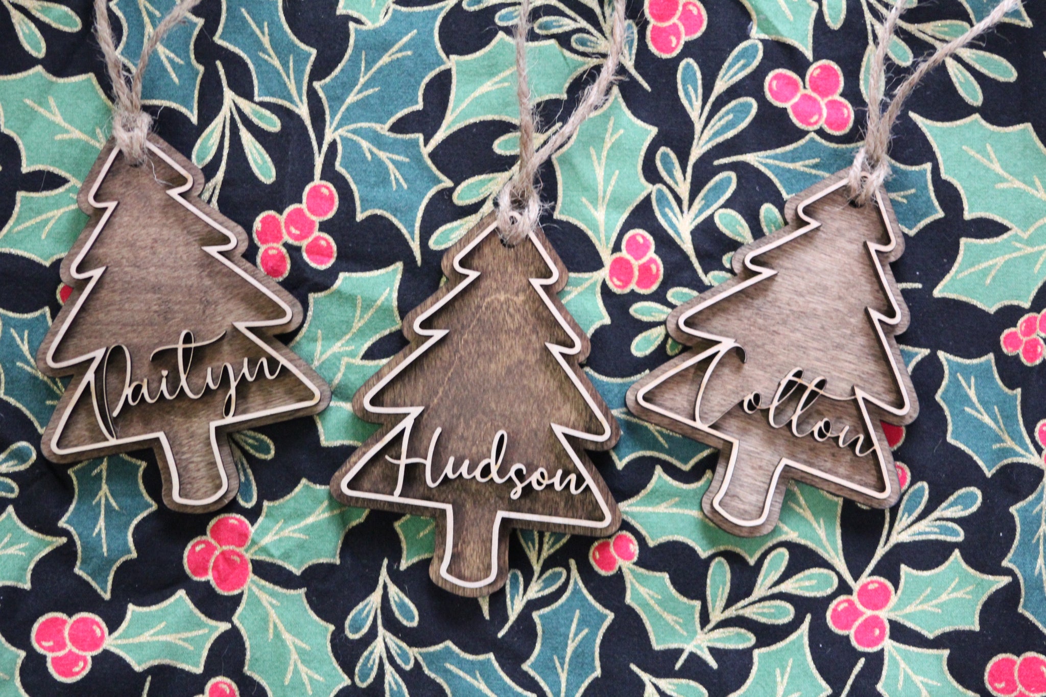 Stocking Tag with Personalized Tree and Name 3D Outline